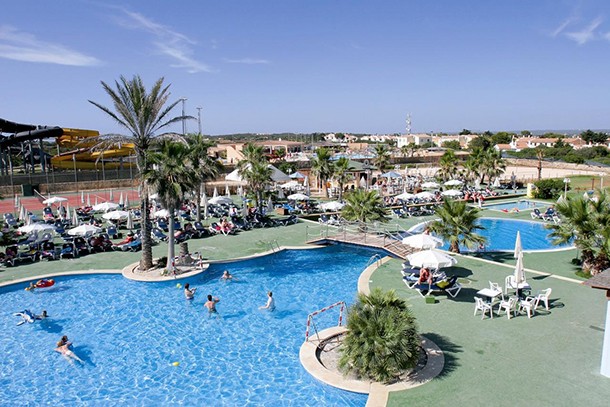 spanish-family-hotels-with-water-slides_aquarock
