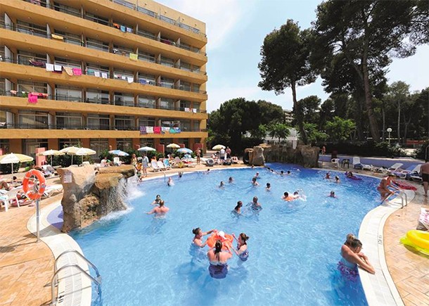 spanish-family-hotels-with-water-slides_medplayahotel